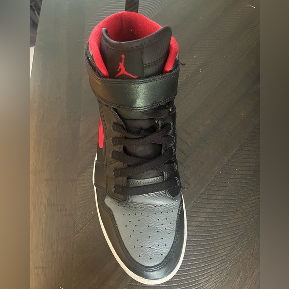 Air Jordan 1 Hi Flyease - Picture 3 of 5